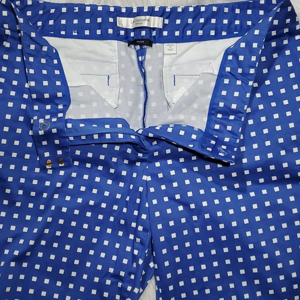 Liz Claiborne Jackie shorts - Picture 2 of 5